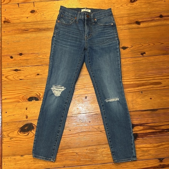 Madewell 9" High-Rise Skinny Crop Jeans - Picture 3 of 9